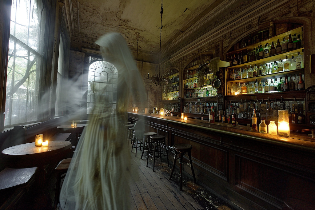 Most Haunted Bars in Savannah - Photo