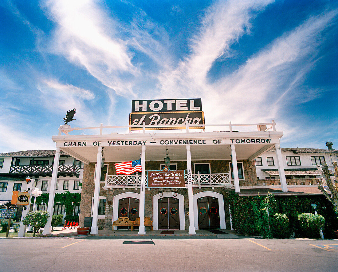 El Rancho Hotel - Photo