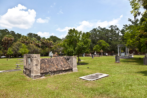 The Colonial Park Cemetery