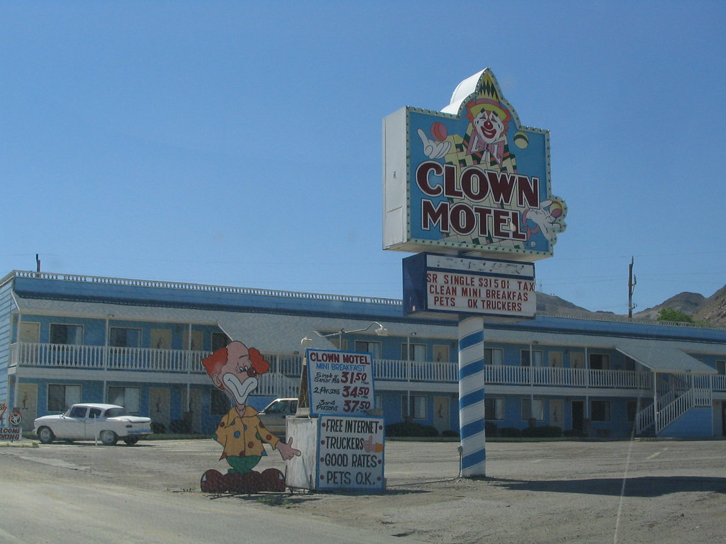 photo shows the facade of the clown motel, painted in bright colors 