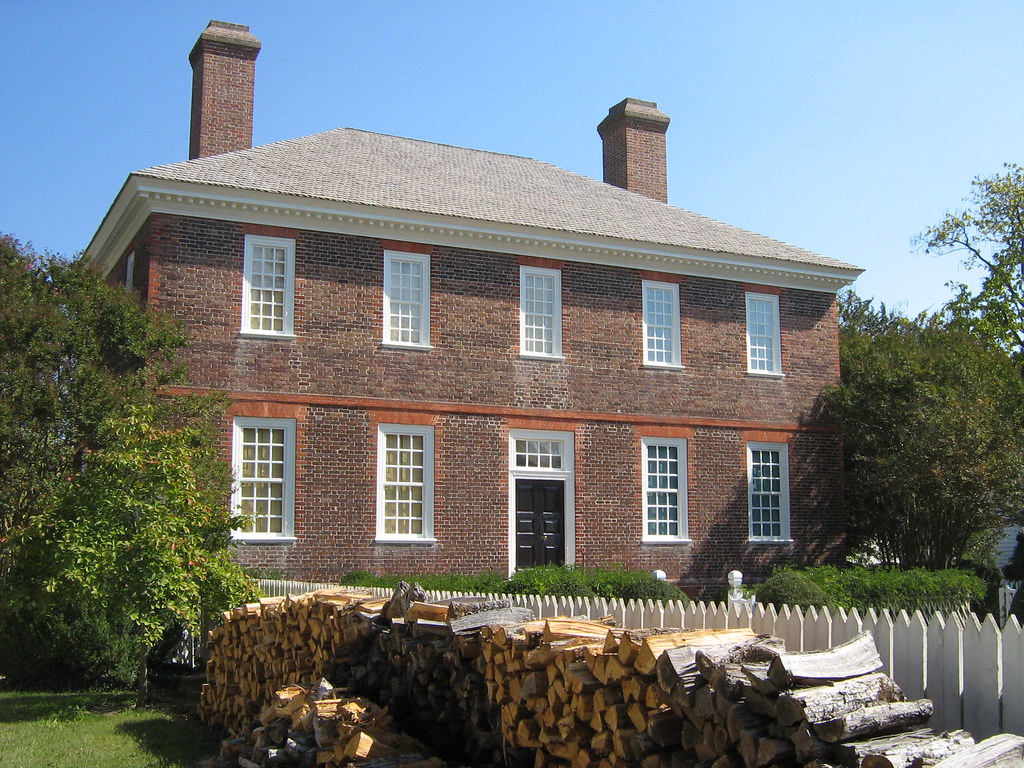 photo shows the facade of the brick george wythe house