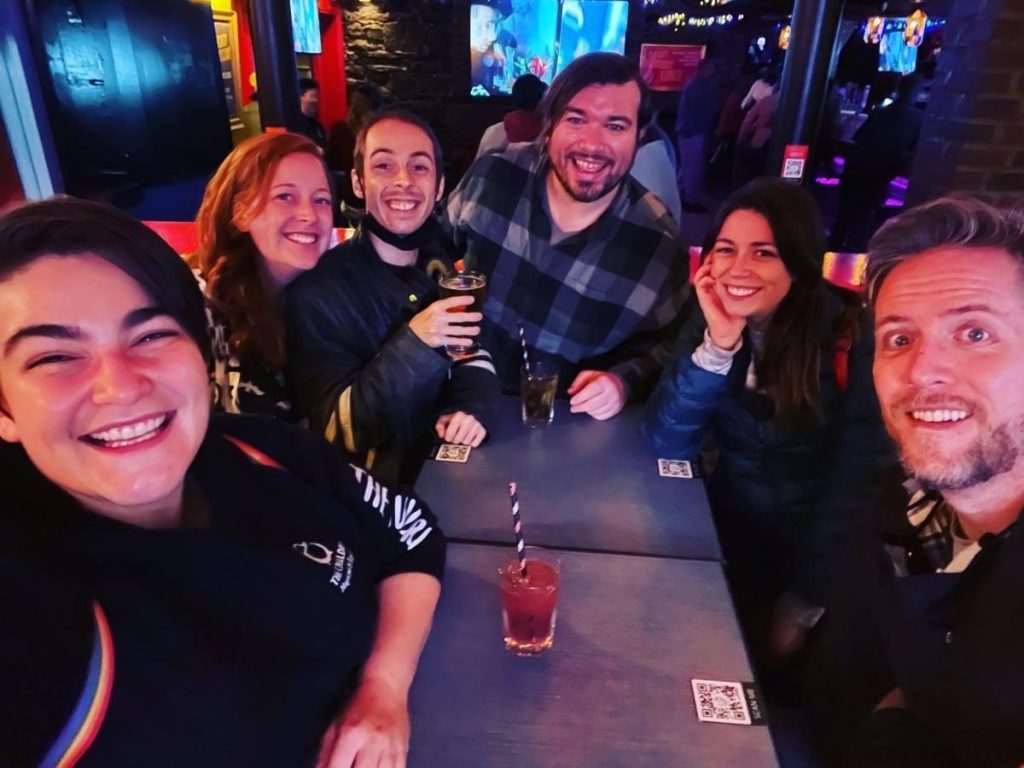 Guests drinking on a DC Boos and Booze Haunted tour in Washington D.C.