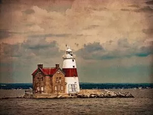 Execution Rocks: A Dark Lighthouse - Photo